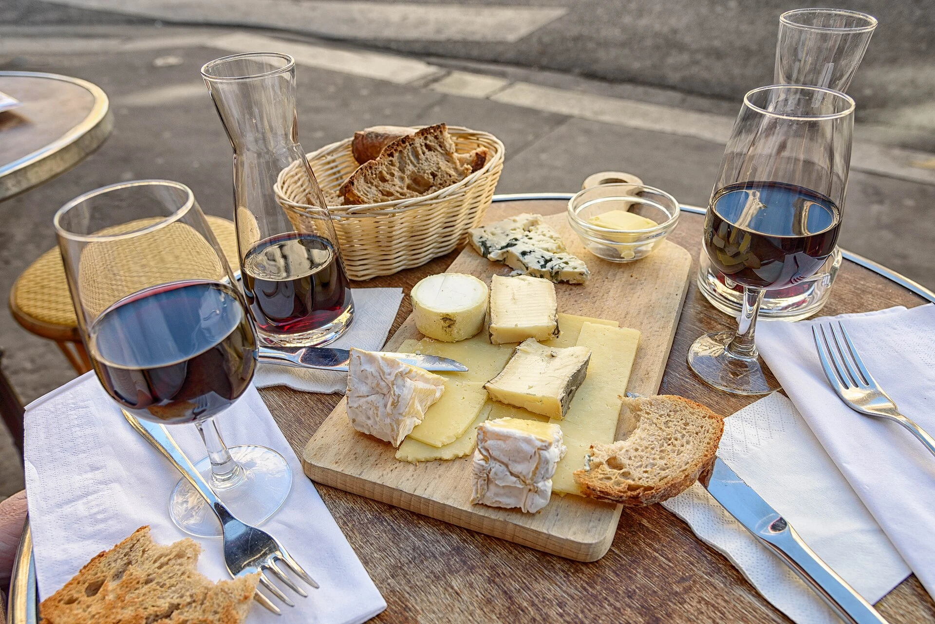 Bread and cheese; a modern table illustrating ingredients associated with kandaulos.