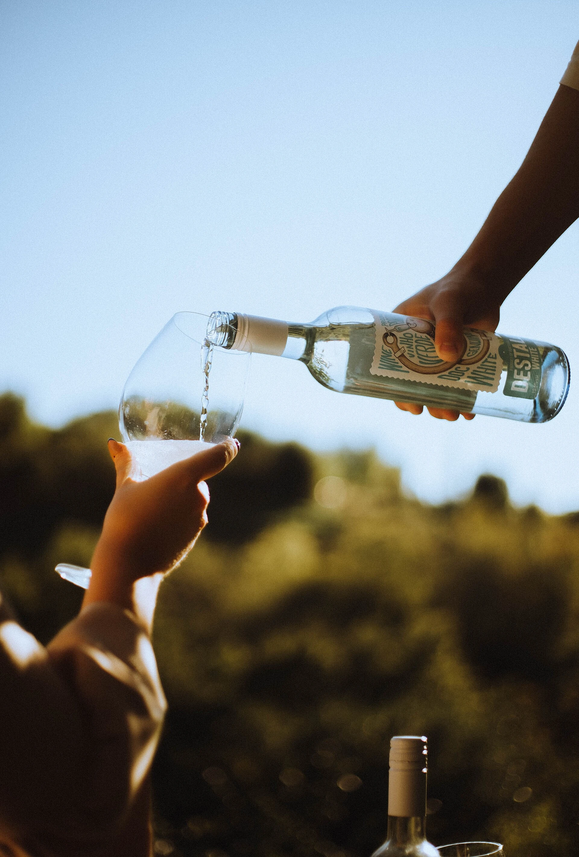 Modern white wine; not a reconstruction of an ancient recipe.