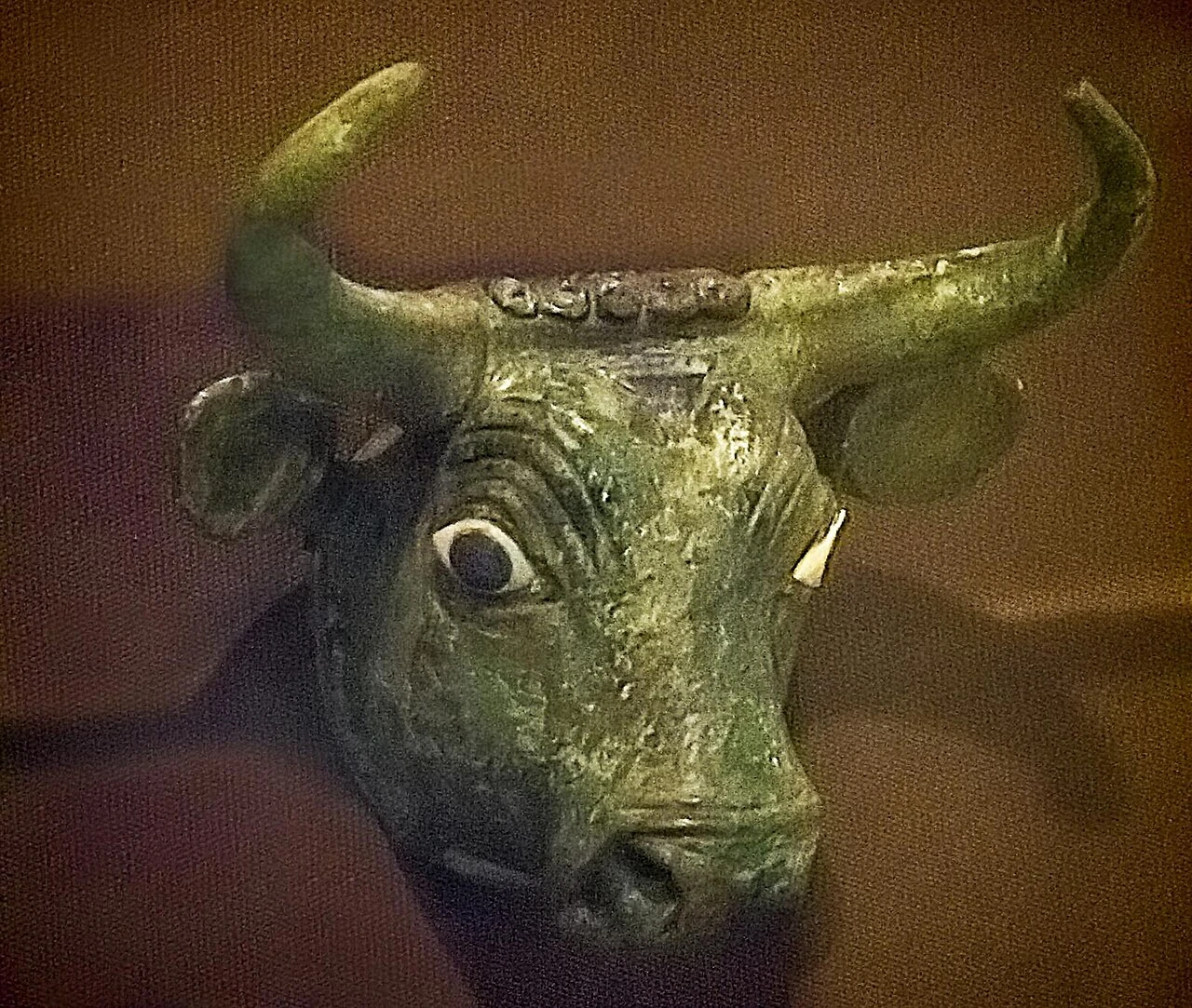 Copper bull head lyre ornament from Ur.