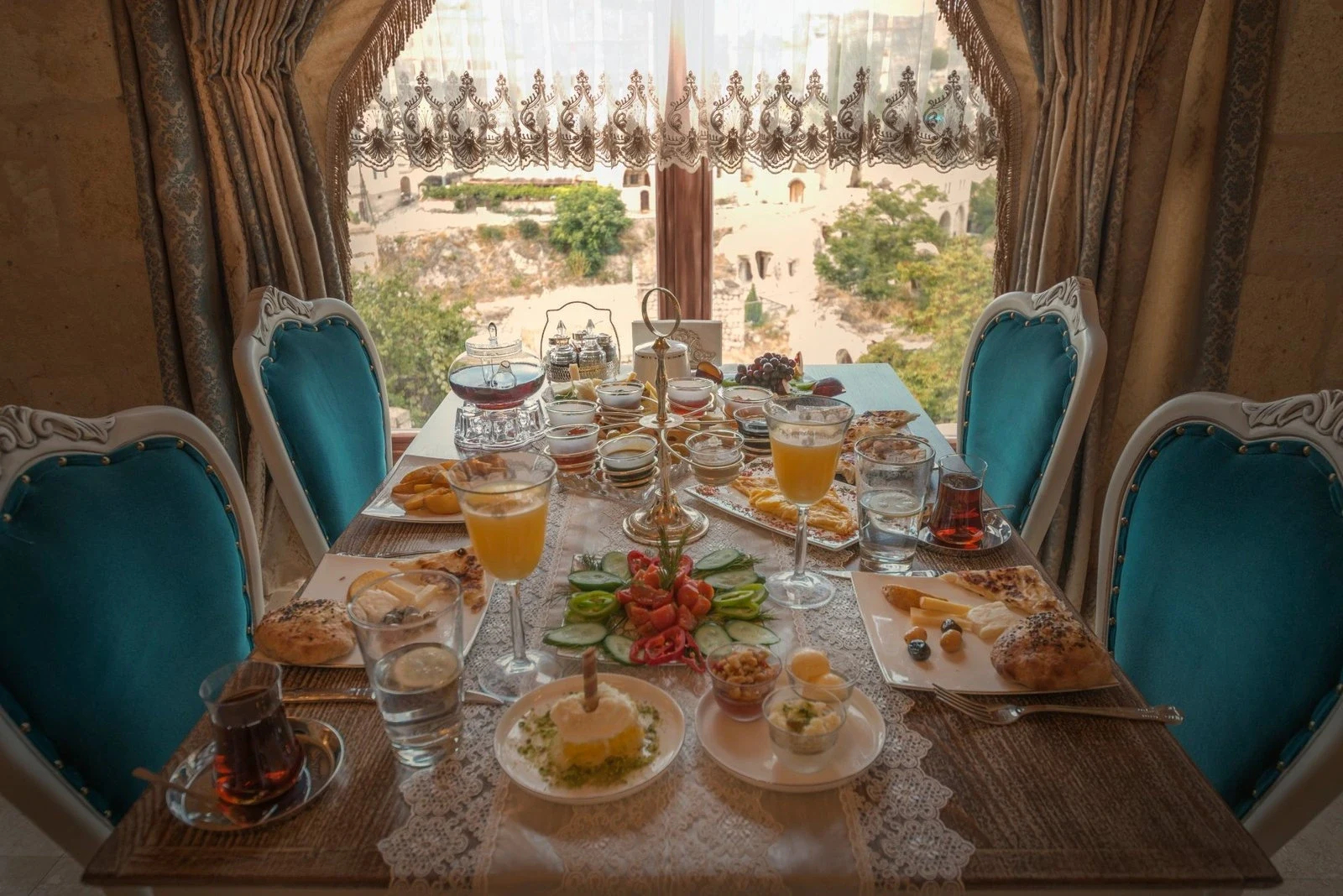 No: 10 Restaurant in Ortahisar — breakfast table overlooking the Cappadocian landscape