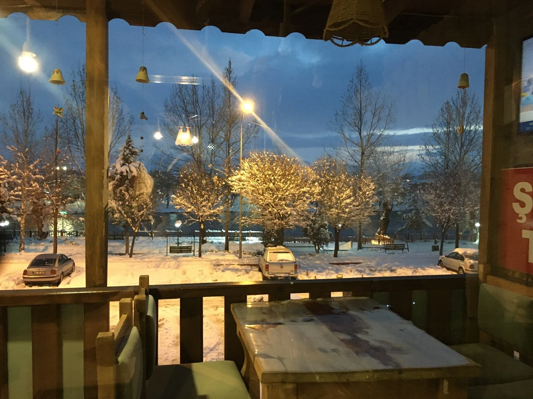 Snowy riverside terrace at Tasevim Restaurant Cafe Avanos, Avanos