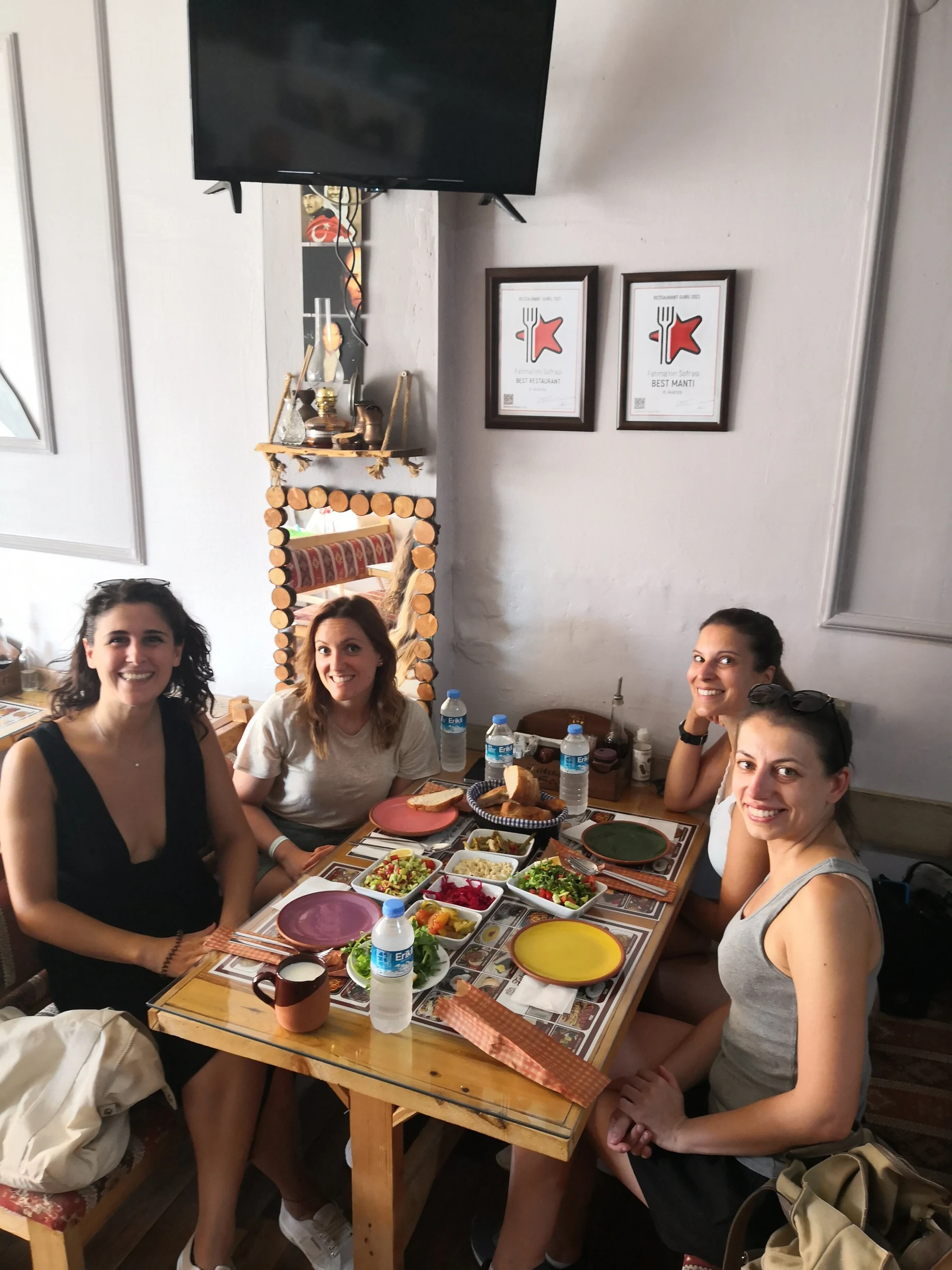 Fatıma’nın Sofrası — Guests dining at Fatıma’nın Sofrası