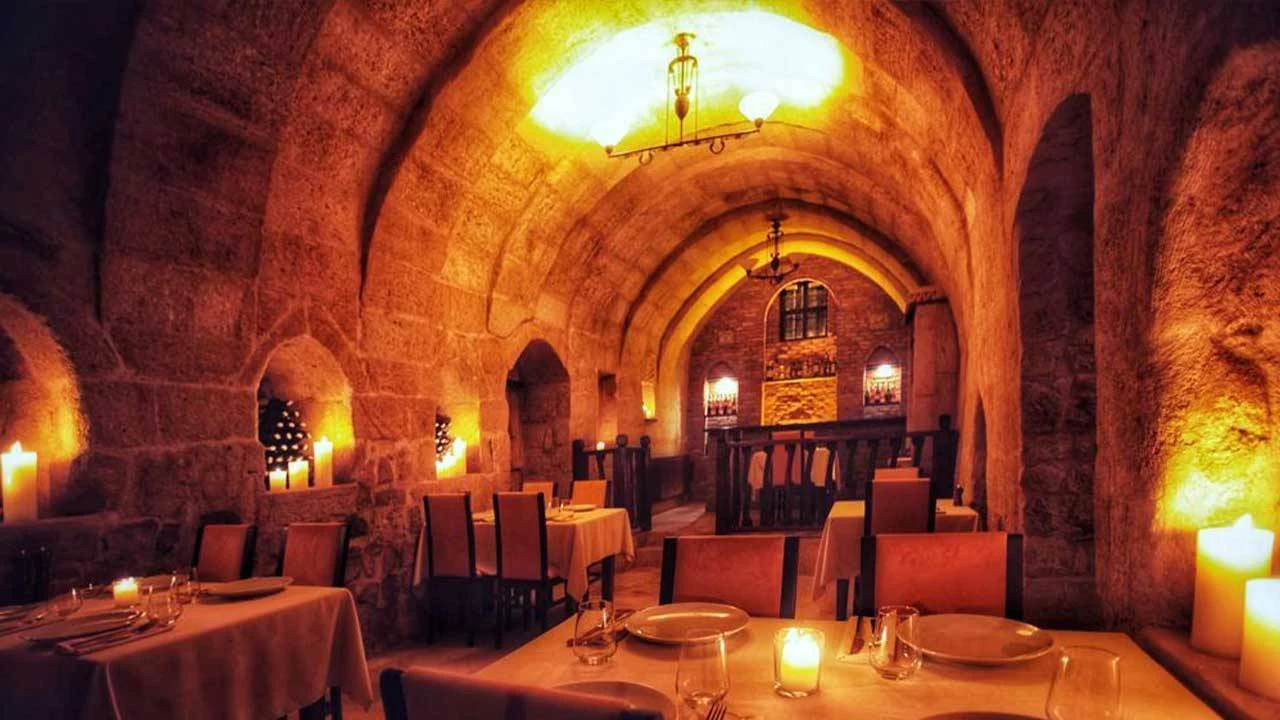 Stone-arched dining room at Areni Cappadocia Restaurant in Ürgüp