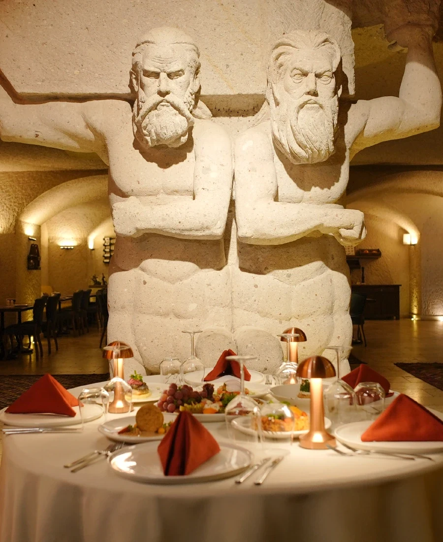 Sentor Restaurant in Ürgüp — dining table and sculptural interior