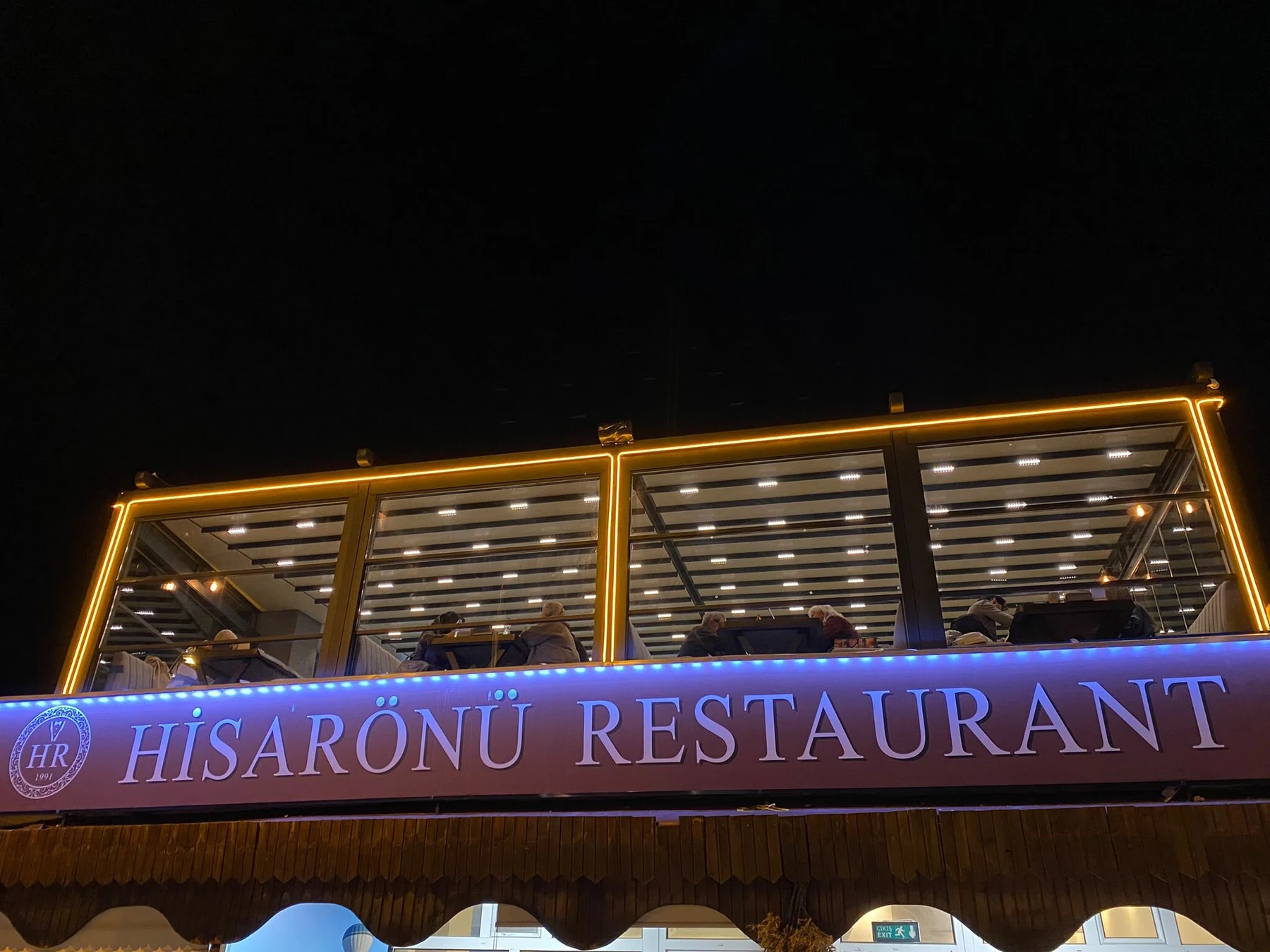 Hisarönü Restaurant in Ortahisar — exterior at night