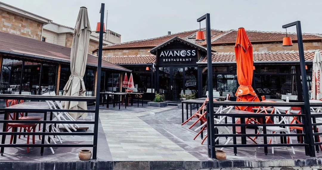 Outdoor terrace and entrance of Avanoss Restaurant in Avanos