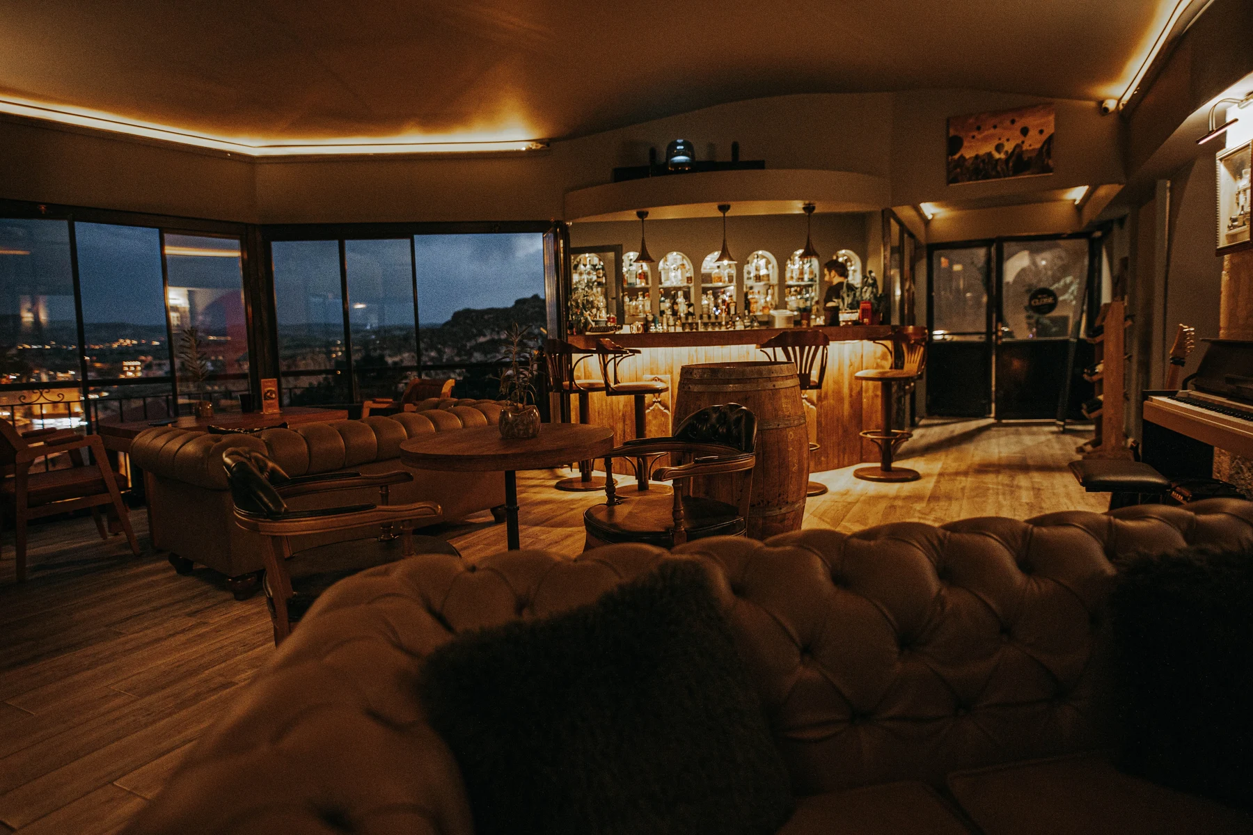 Kadika Rooftop’s lounge and bar overlooking Ürgüp