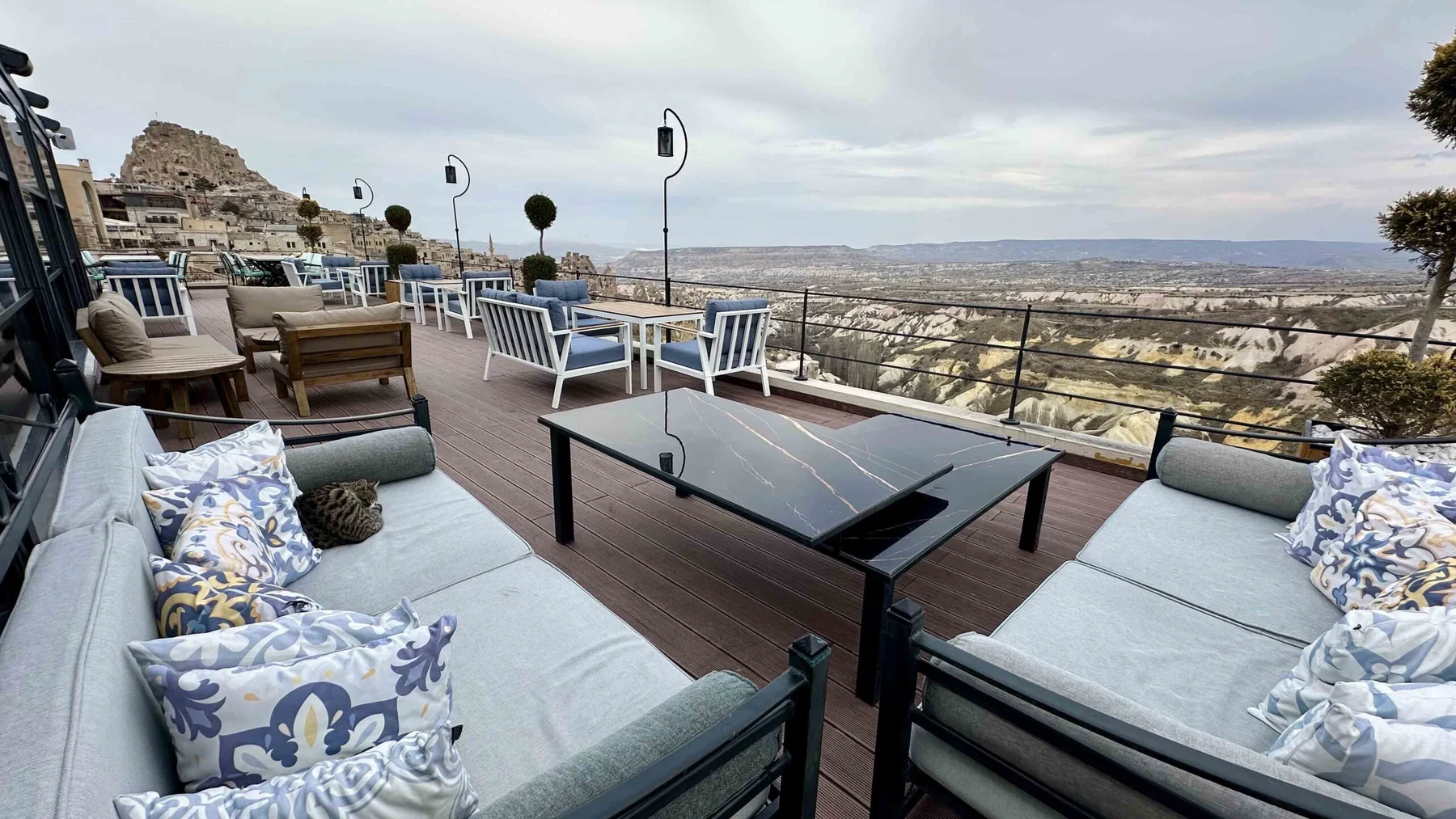Terrace seating overlooking the valleys at Montana Cafe & Restaurant, Uçhisar