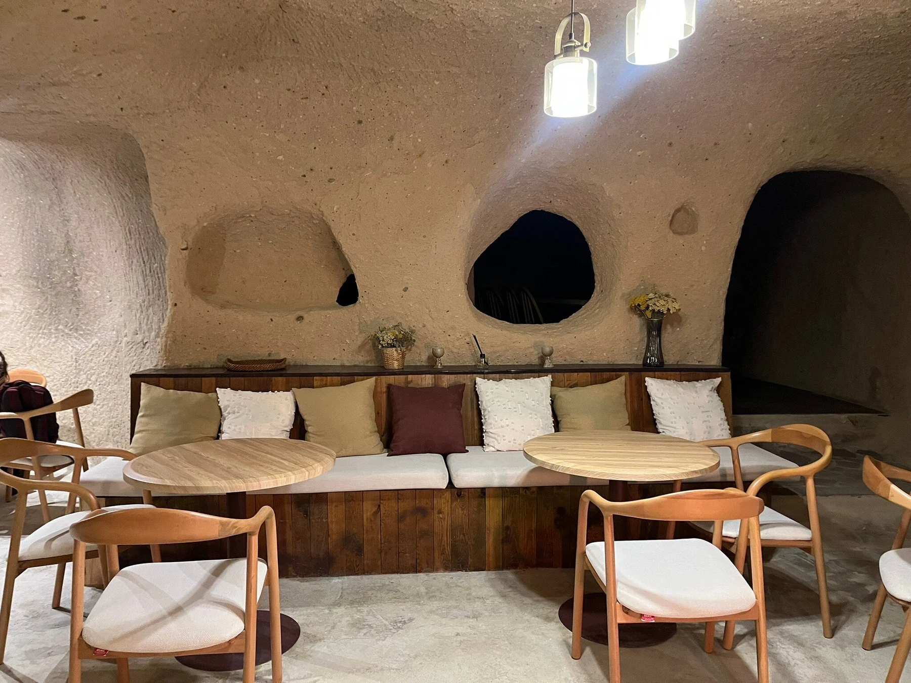 Zoe Art Cafe Pub in Avanos — dining room